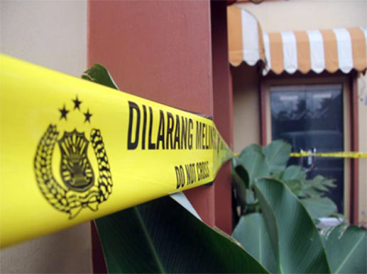 Polda Riau Geledah dan Police Line Kantor Joe Pentha Wisata