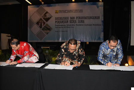 Bupati Kampar Azis Zaenal Tandatangani Kerjasama Dengan Kementerian PUPR