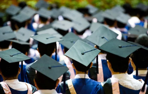 Akreditasi Kampus Mati, Mahasiswa Unsrat Batal Diwisuda