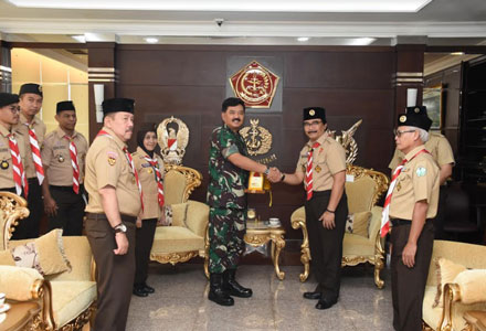 Panglima TNI Terima Ketua Kwarnas Gerakan Pramuka