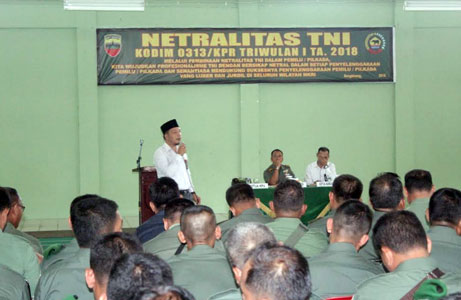 Kodim 0313/Kpr Gelar Sosialisasi Dan Penandatanganan Pakta Integritas Netralitas TNI Dalam Pilkada Tahun 2018