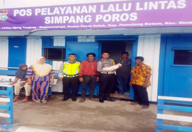 Bayi Lahir di Pos Lantas Rohil Diberi Nama ‘Dharmakerta Bhayangkara’