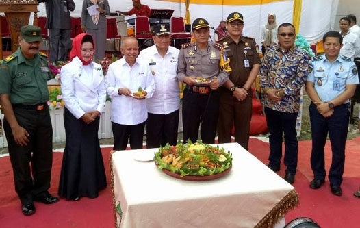 Pabung Rohul Bersama Danramil 02 Rambah Hadiri Pelantikan Pengurus PMI