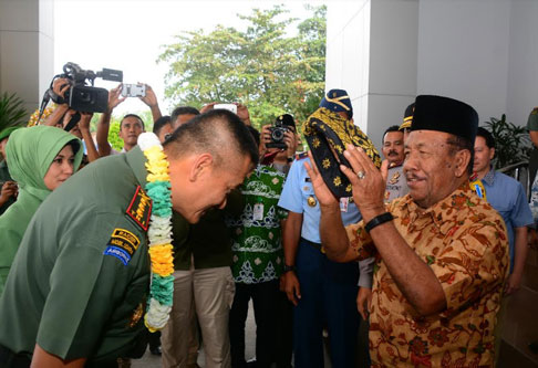 Plt Gubri Sambut Kedatangan Danrem 031/WB