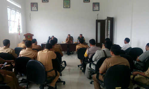 Koramil 02/Tanah Putih Bersinergi Dengan  Upika Dalam Menangani Karhutla