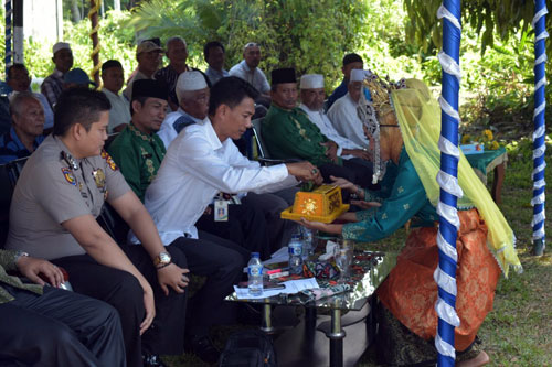 853 Warga Desa Meskom Memanfaatkan UED-SP