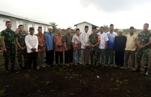 Satgas TMMD 101 Kodim 0314/Inhil Hadiri Isra Mi’raj Di Masjid Alhuda