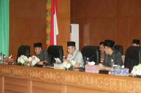 DPRD Sampaikan Jawaban Tentang Usulan 7 Ranperda Pemkab Siak