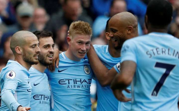 Manchester City Hampir Rusak Trofi Premier League