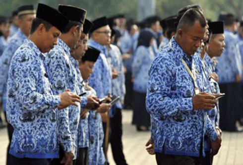 Menpan RB Keluarkan Surat Edaran Larangan ASN Bermedia Sosial