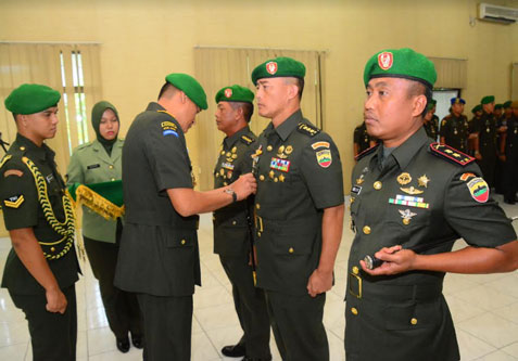 Danrem 031/WB Ajak Anggota Berdoa Untuk Korban Bom di Surabaya