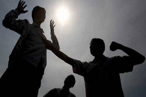 Hina Habib Rizieq, Anggota DPRD Karawang Dikeroyok Massa