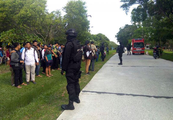 Alumni Universitas Riau Numpang Tidur dan Rakit Bom Dalam Kampus
