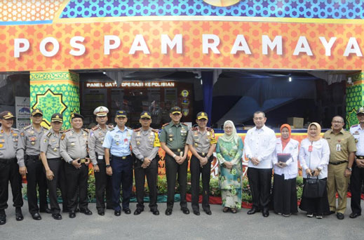 Bersama Forkopimda, Danrem 031/WB Lakukan Sidak Harga Sembako dan Pospam