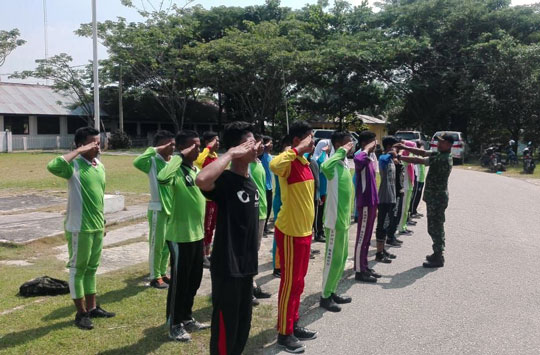 Babinsa Koramil 08/Tandun Laksanakan Seleksi Paskibra