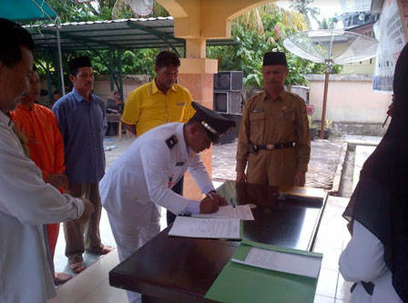 Sertijab Kades Koto Tibun, Camat Kampar: Permudah Urusan, Masyarakat Jangan Dipersulit