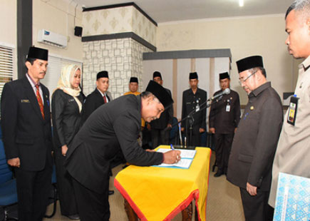 Sekda Bengkalis Lantik Lima Pejabat Administrator dan Pejabat Pengawas