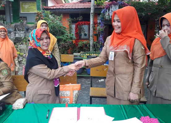 Bidik Adiwiyata Nasional, SMPN 27 Pekanbaru Kerjasama dengan Instansi Lain