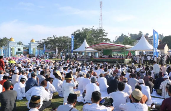 Kunjungi Raja Ampat, UAS Kagumi Kerukunan Umat Beragama di Pulau Bahari