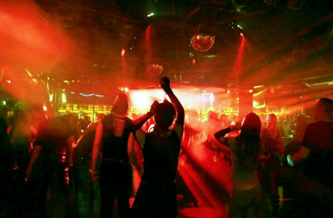 Marak Tempat Hiburan Malam, Pekanbaru Mirip ‘Las Vegas’