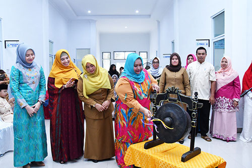 Kasmarni Amril Resmikan Gedung Sekretariat PKK
