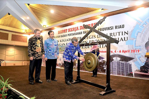 Buka Rakerda Kanwil BPN, Gubri Apresiasi Pengadaan Tanah Tol Tuntas