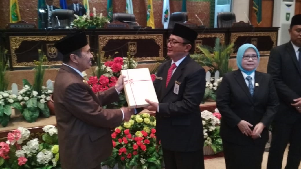BPK RI Serahkan LHP Keuangan Pemprov Riau 2018