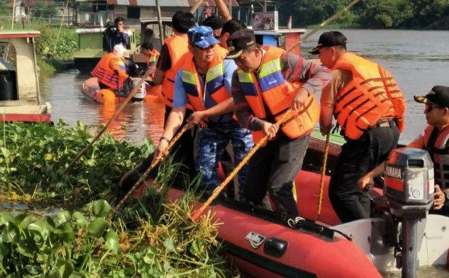 Ribuan Warga Terlibat Aksi Bersih Sungai Siak Sempena Hari Jadi Pekanbaru ke-235