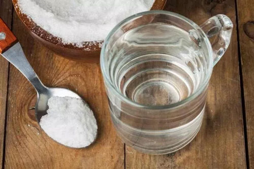 5 Manfaat Air Garam untuk Kesehatan Tubuh