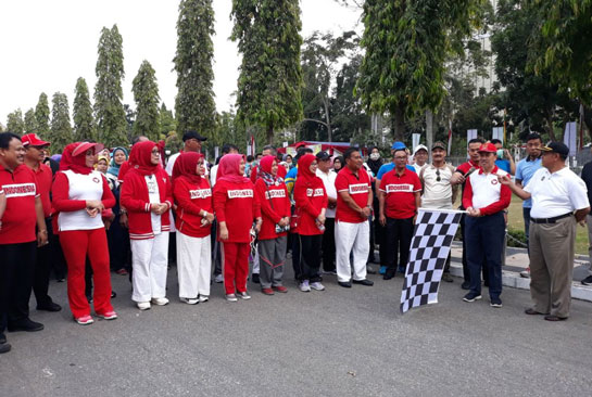 Pemprov Riau Gelar Gerak Jalan Santai Hari Jadi ke-62 Provinsi Riau