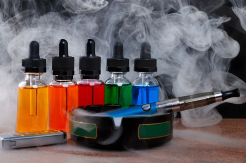Mengerikan, Hampir 100 Kasus Penyakit Paru-paru Misterius Berkaitan dengan Vape