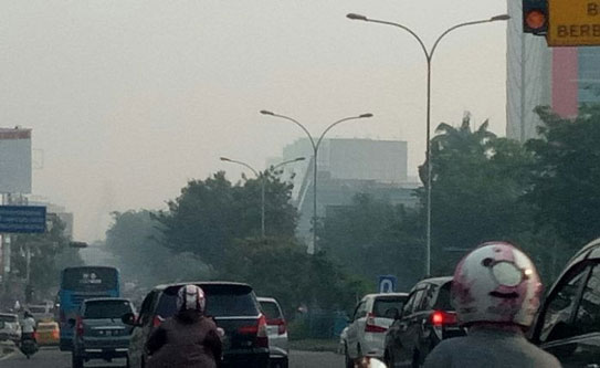 Gubri Ungkap Alasan Belum Liburkan Sekolah Saat Karhutla Melanda