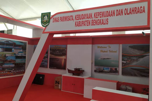 Tampil dengan “Warna Merdeka”, Stand Disparbudpora Bengkalis Ikut Semarakkan Riau Expo 2019