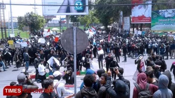 Rektor Unitomo Kritik Ancaman Sanksi dari Menristekdikti