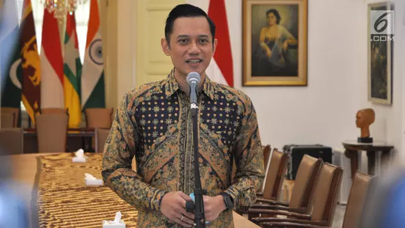 Imam Nahrawi Tersangka, Demokrat Lirik Kursi Menpora untuk AHY