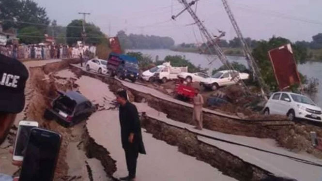 Pemandangan Mengerikan Usai Gempa Besar Guncang Pakistan