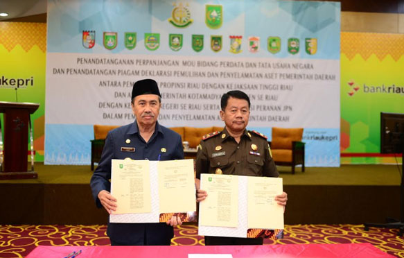 Gubri dan Kajati Tandatangani MoU Perpanjangan Datun Deklarasi Penyelamatan Aset