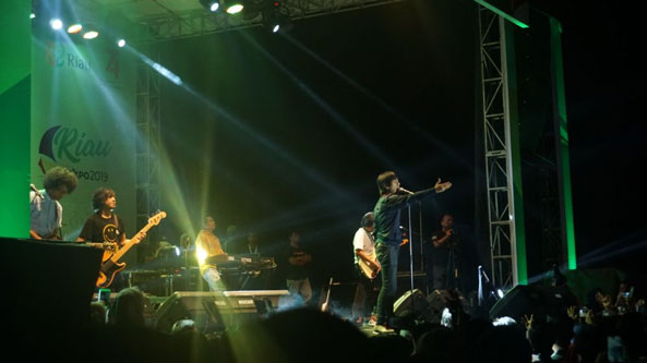 D’Masiv Sihir Ribuan Penonton di Purna MTQ
