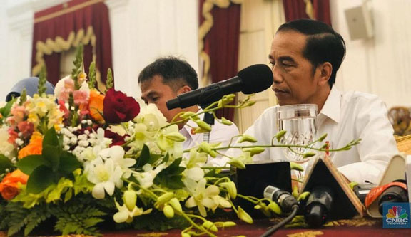 Sudah Temui SBY & Zulhas, Mengapa Jokowi Cuekin PD & PAN?