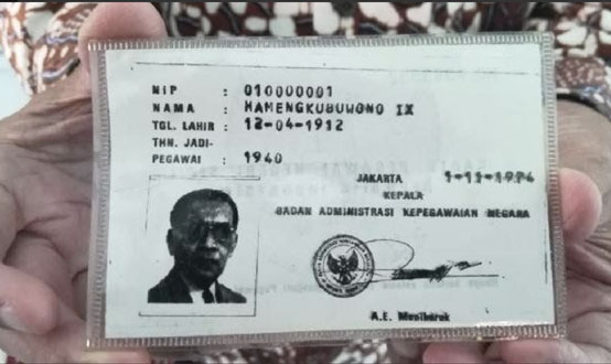 Tahukah Anda Siapa PNS Pertama di Indonesia? Ternyata Ini Dia