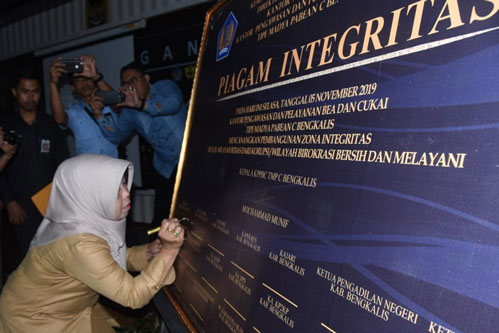 Pemkab Bengkalis Canangkan Zona Integritas Pengawasan dan Pelayanan Bea dan Cukai