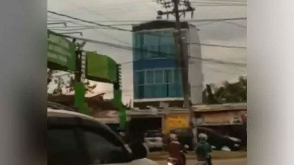 Gempar, Muncul Suara Aneh di Langit Kota Makassar