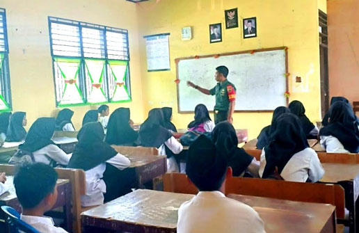 Babinsa Koramil 10 Kunto Darussalam Sosialisasi Wawasan Kebangsaan