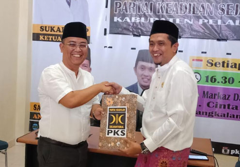 Maju di Pelalawan 1, Budi Artiful Putra Sulung HM Harris Resmi Daftar Ke PKS