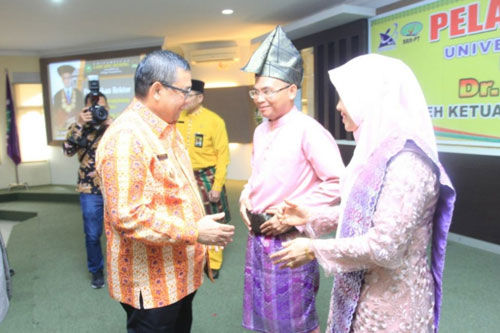 Hadiri Pelantikan Rektor Unilak, ini Harapan Wakil Gubernur Riau