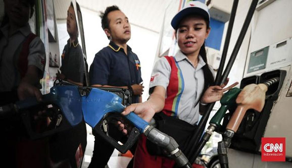 Mengungkap Penggunaan Ponsel Bisa Picu Ledakan di SPBU