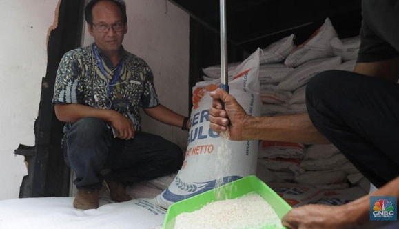 20.000 Ton Beras Bulog Dibuang karena Rusak, Kok Bisa Sih?