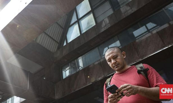 Jumlah Kasus Cedera Karena Ponsel Meningkat Tajam