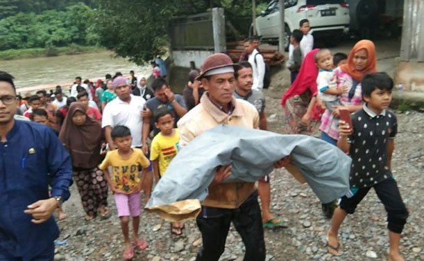 Jasad Bocah yang Hanyut di Sungai Rokan IV Koto Ditemukan