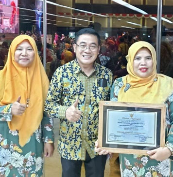 SMAN I Tapung Hilir Raih Penghargaan Adiwiyata Tingkat Nasional